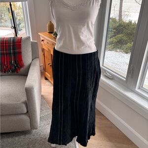 Danier Leather Midi Skirt 🖤